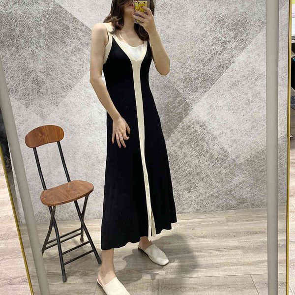 women's knits & tees summer v-neck sleeveless elegant hepburn style black and white color blocking slim fit suspender knitted dress lon
women's knits & tees summer v-neck sleeveless elegant hepburn style black and white color blocking slim fit suspender knitted dress lon