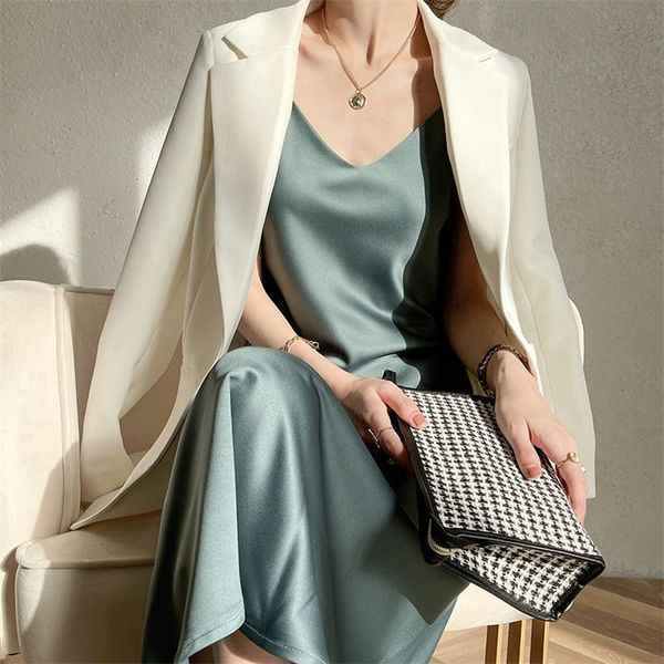 vintage satin women's dress summer spaghetti strap long party maxi dresses midi robe female clothing plus size 220507, Black;gray
vintage satin women's dress summer spaghetti strap long party maxi dresses midi robe female clothing plus size 220507, Black;gray