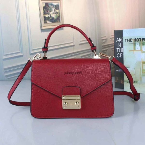 2022 luxury brand classic wholesale women fashion shoulder bag men designers crossbody hobo purses leather lady handbag large capacity desig
2022 luxury brand classic wholesale women fashion shoulder bag men designers crossbody hobo purses leather lady handbag large capacity desig