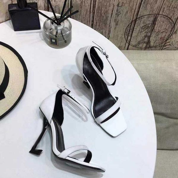 quality 2021 luxury designer style patent leather thrill heels women unique letters sandals dress wedding shoes shoe, Black
quality 2021 luxury designer style patent leather thrill heels women unique letters sandals dress wedding shoes shoe, Black