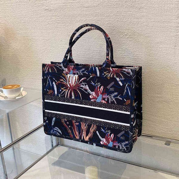 handbags outlet female 2022 spring and summer new ethnic style college students' class commuting bag large capacity one shoulder tote b
handbags outlet female 2022 spring and summer new ethnic style college students' class commuting bag large capacity one shoulder tote b