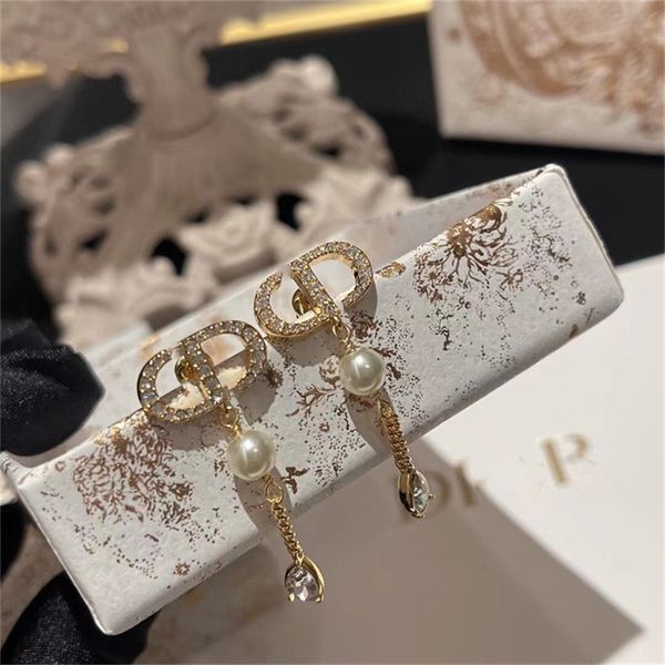 20% off 2022 jewelry new brass net red earrings female pearl letter drop drill high version simple earrings, Golden
20% off 2022 jewelry new brass net red earrings female pearl letter drop drill high version simple earrings, Golden