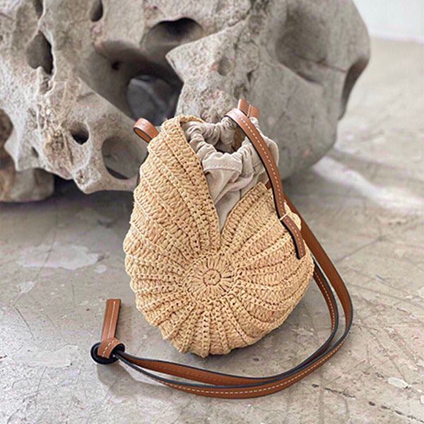 conch shell straw bags hand weaving tote bag coconut fiber shoulder casual woman's large capacity seaside holiday bag vacation designer
conch shell straw bags hand weaving tote bag coconut fiber shoulder casual woman's large capacity seaside holiday bag vacation designer