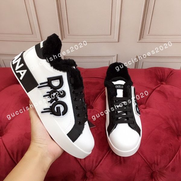 2022 white suede sneaker men casual shoes women outdoor flat shoes fashion luxury lace-up round toe leather sneaker, Black;red
2022 white suede sneaker men casual shoes women outdoor flat shoes fashion luxury lace-up round toe leather sneaker, Black;red