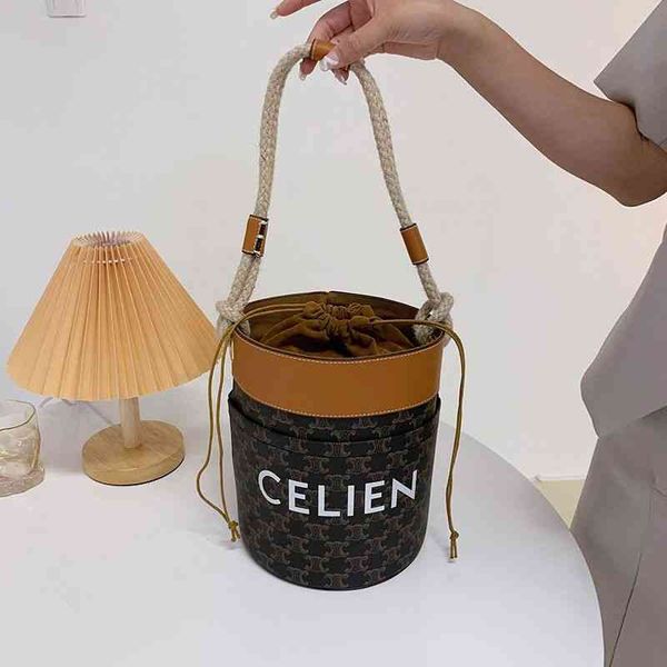 bucket bag women's 2022 new retro hemp rope old flower handbag luxury designer
bucket bag women's 2022 new retro hemp rope old flower handbag luxury designer