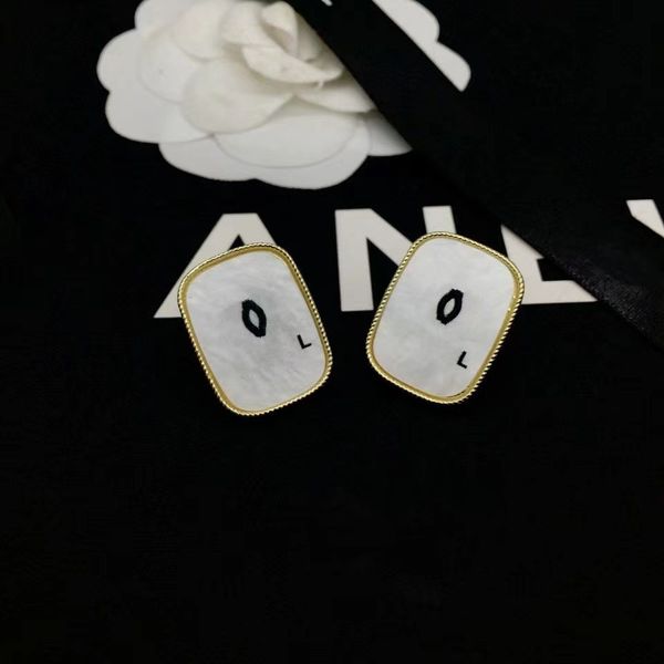 white ceramic c-shaped ceramic classic charm square glamour earrings designer 18k gold silver stainless steel ladies fashion luxury jewelry, Golden
white ceramic c-shaped ceramic classic charm square glamour earrings designer 18k gold silver stainless steel ladies fashion luxury jewelry, Golden
