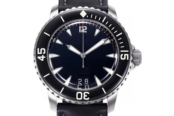 hg watch factory produces calendar frosted titanium sapphire crystal swivel bezel with a 60-minute diving scale tape package, Slivery;brown
hg watch factory produces calendar frosted titanium sapphire crystal swivel bezel with a 60-minute diving scale tape package, Slivery;brown