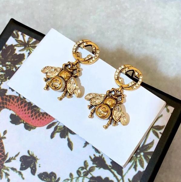stud charm gujia earrings luxury jewelry designer original packagingcci letter g retro classic bee ear stud advanced sense flash diamond, Golden;silver
stud charm gujia earrings luxury jewelry designer original packagingcci letter g retro classic bee ear stud advanced sense flash diamond, Golden;silver