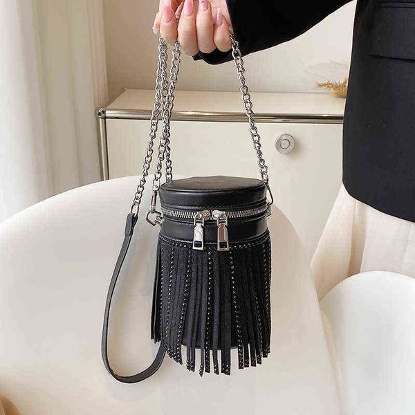 fashion handbags women diamond studded leather shoulder bag brand designer crossbody bag trend tassel ladies messenger bag buket 220608
fashion handbags women diamond studded leather shoulder bag brand designer crossbody bag trend tassel ladies messenger bag buket 220608