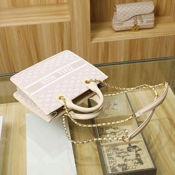women's fashion personality trend brand bag wholesale purple charm light luxury women 2021 new high-capacity tote small chain msenger
women's fashion personality trend brand bag wholesale purple charm light luxury women 2021 new high-capacity tote small chain msenger