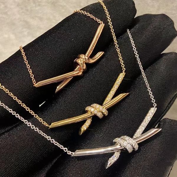 b353 b353 t-knot knot necklace women's 925 sterling silver plated 18k gold band diamond bow knot smooth twist pendant clavicle chain, Black
b353 b353 t-knot knot necklace women's 925 sterling silver plated 18k gold band diamond bow knot smooth twist pendant clavicle chain, Black