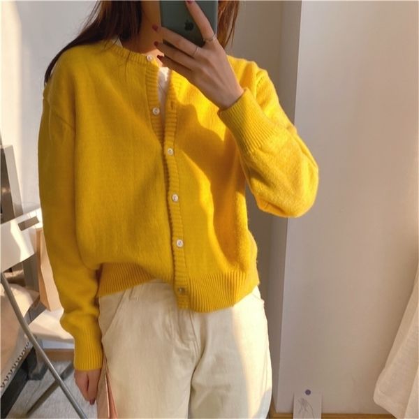 autumn and winter korean cardigan o neck solid color long-sleeve cardigan sweater short loose full sweater knitted jacket women lj201126, White;black
autumn and winter korean cardigan o neck solid color long-sleeve cardigan sweater short loose full sweater knitted jacket women lj201126, White;black
