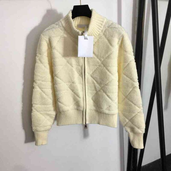 luxury womens designer jackets cd bee embroidered plaid sweater stand collar knit cardigan jacket autumn women clothing, Black;brown
luxury womens designer jackets cd bee embroidered plaid sweater stand collar knit cardigan jacket autumn women clothing, Black;brown
