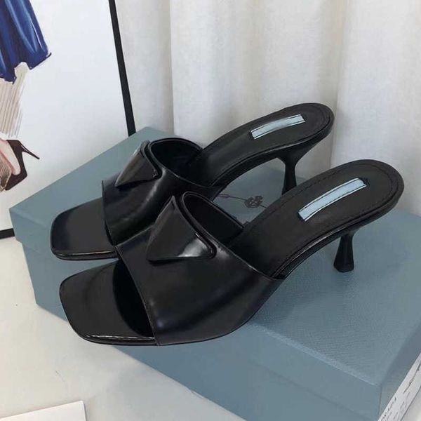 luxury men women sandals big size 40 41 genuine leather chain slide flat luxury women designer fashion cau, Black
luxury men women sandals big size 40 41 genuine leather chain slide flat luxury women designer fashion cau, Black