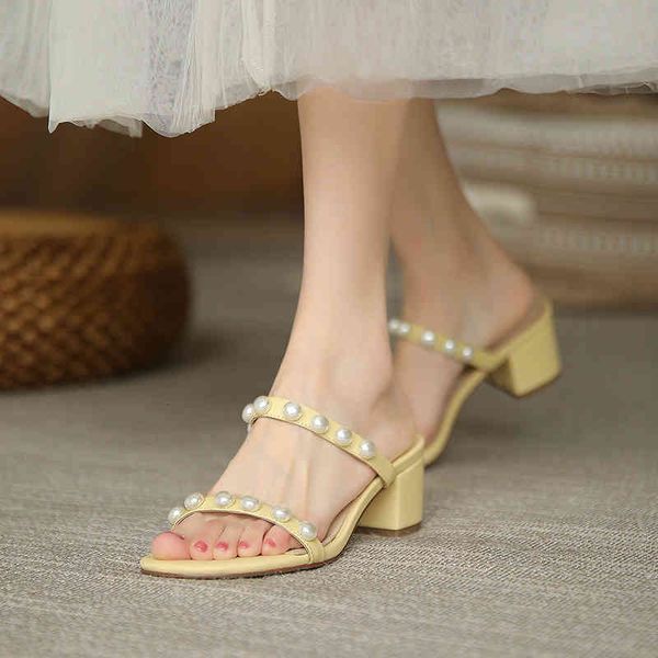 sandals pearl two character slippers with thick heels and leaky toes summer simple korean sweet one-line fashion 6t4t, Black
sandals pearl two character slippers with thick heels and leaky toes summer simple korean sweet one-line fashion 6t4t, Black