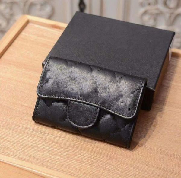 classic caviar lingge wallet luxury designer metal buckle with multiple card slots clutch bags famous brand women men short wallets famous m, Red;black
classic caviar lingge wallet luxury designer metal buckle with multiple card slots clutch bags famous brand women men short wallets famous m, Red;black