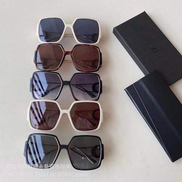 50% discount for factory direct salesd family women's sunglasses 2022 new montaigne2 large frame fashion sunglasses, White;black
50% discount for factory direct salesd family women's sunglasses 2022 new montaigne2 large frame fashion sunglasses, White;black