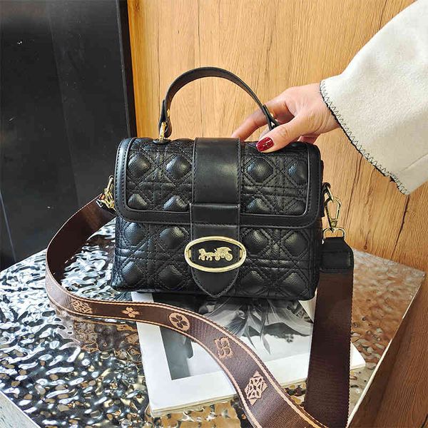 designer handbags bag women's autumn and winter 2022 new korean version fashion trend foreign style versatile texture hand-held single
designer handbags bag women's autumn and winter 2022 new korean version fashion trend foreign style versatile texture hand-held single