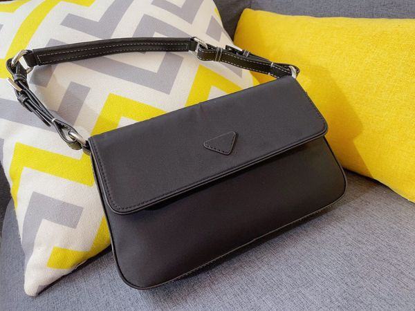 black underarm bag classic retro women small hobo luxurys shoulder bags designers handbags vintage casual tote fashion brand lady purse flip
black underarm bag classic retro women small hobo luxurys shoulder bags designers handbags vintage casual tote fashion brand lady purse flip