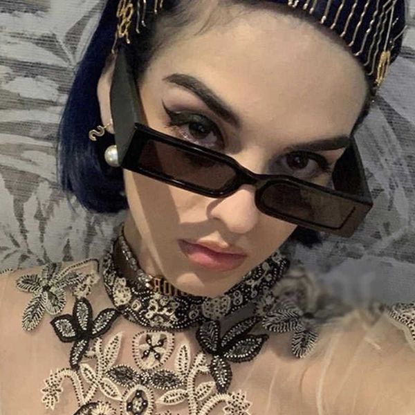 2022 new style sunglasses personality vintage rectangle punk sun women brand digner small frame sun fashion female clear lens shad, White;black
2022 new style sunglasses personality vintage rectangle punk sun women brand digner small frame sun fashion female clear lens shad, White;black