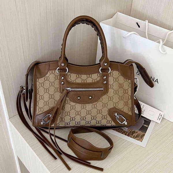 new printed portable women's bag 2022 fashion high sense womens single shoulder messenger bags simple tote handbag trend
new printed portable women's bag 2022 fashion high sense womens single shoulder messenger bags simple tote handbag trend