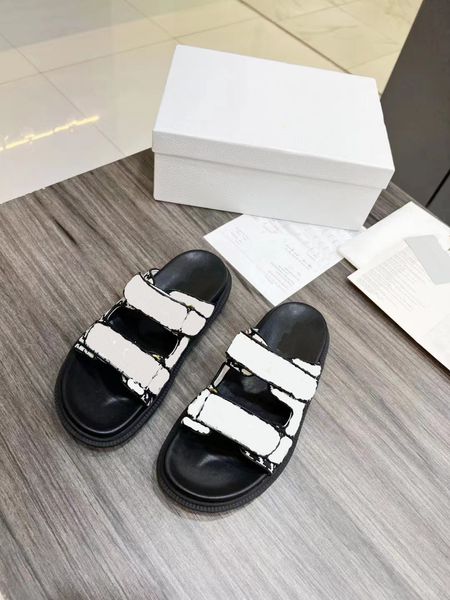 women's slippers flat sandals women double buckle famous style summer beach design shoes genuine leather slippers eur 35-43, Black
women's slippers flat sandals women double buckle famous style summer beach design shoes genuine leather slippers eur 35-43, Black