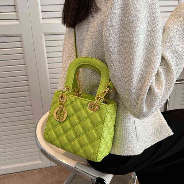 factory online export designer tide brand ladies bag portable small women's summer 2022 new style this year's popular square fashi
factory online export designer tide brand ladies bag portable small women's summer 2022 new style this year's popular square fashi