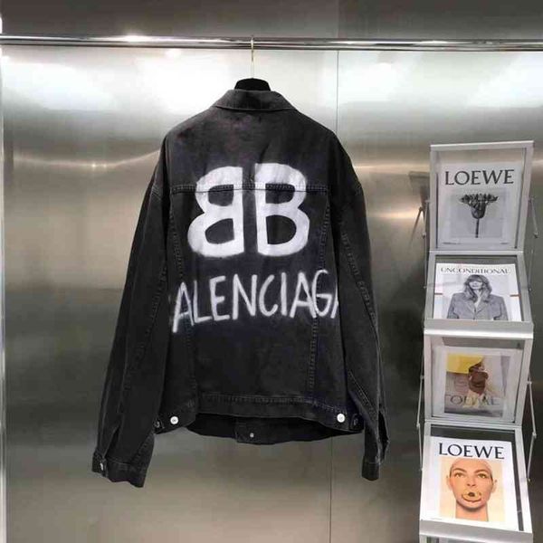 balencaigass 2021 autumn winter new paris fashion brand bieber same men's and women's graffiti double b letter denim jacket jacket, Black;brown
balencaigass 2021 autumn winter new paris fashion brand bieber same men's and women's graffiti double b letter denim jacket jacket, Black;brown