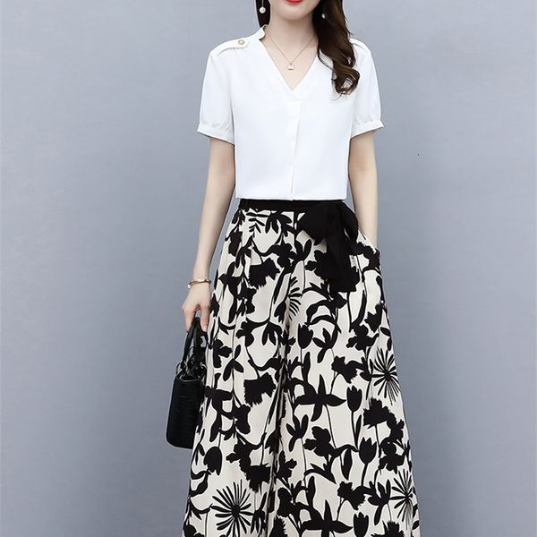 women's two piece pants professional suit women's 2022 summer dress temperament foreign style skirt pants chiffon broken flower wi, White
women's two piece pants professional suit women's 2022 summer dress temperament foreign style skirt pants chiffon broken flower wi, White