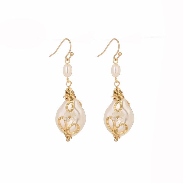 fashion designers accessories temperament elegant earrings vintage chinese style gold wire winding shaped pearl pendant ear hook ins outdoor, Silver
fashion designers accessories temperament elegant earrings vintage chinese style gold wire winding shaped pearl pendant ear hook ins outdoor, Silver