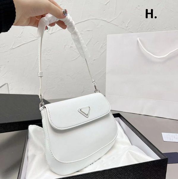 2022 lady shopping bags fashion handbags women togenuine shoulder cross body half moon luxury genuine leather classic retro purse wallets ha
2022 lady shopping bags fashion handbags women togenuine shoulder cross body half moon luxury genuine leather classic retro purse wallets ha