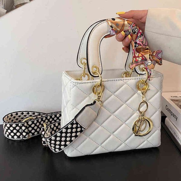 8d2c sen meng design bag women's summer 2022 new fashion wide shoulder strap lingge portable bag single shoulder cross messenger prince
8d2c sen meng design bag women's summer 2022 new fashion wide shoulder strap lingge portable bag single shoulder cross messenger prince