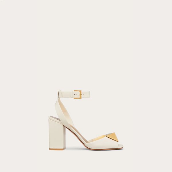 new women's stud calfskin sandal light ivory calfskin buckle high heel slippers leather outsole designer luxury supplier vintage gold h, Black
new women's stud calfskin sandal light ivory calfskin buckle high heel slippers leather outsole designer luxury supplier vintage gold h, Black