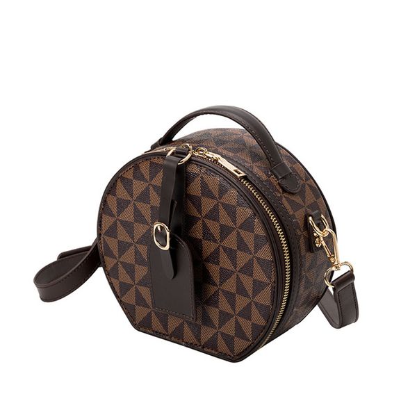 new trend small leather designer fashion with handle makeup luxury circular crossbody bags for women shoulder handbags
new trend small leather designer fashion with handle makeup luxury circular crossbody bags for women shoulder handbags