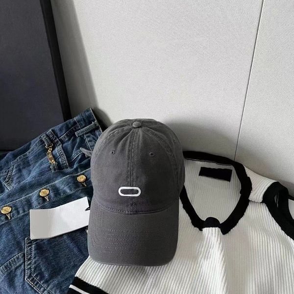 hats luxury designer casquete printed baseball cap classic style men and women sun shading sports shopping is very beautiful very nice, Blue;gray
hats luxury designer casquete printed baseball cap classic style men and women sun shading sports shopping is very beautiful very nice, Blue;gray