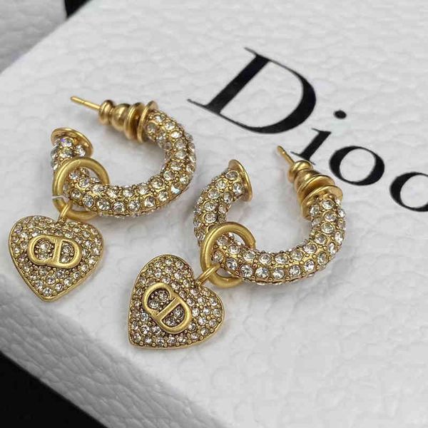 2022 factory wholesale new dijia gold full diamond small love earrings creative simple and versatile female earrings, Golden
2022 factory wholesale new dijia gold full diamond small love earrings creative simple and versatile female earrings, Golden