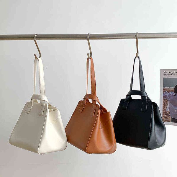 simple handbags 2022 summer luxury fashion designer high capacity pu leather lady handbags one shoulder crossbody sling side bag
simple handbags 2022 summer luxury fashion designer high capacity pu leather lady handbags one shoulder crossbody sling side bag