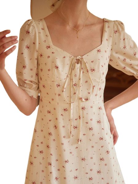 simple retro ditsy floral shirred back puff sleeve tie front sweetheart neck dress 05cn#, Black;gray
simple retro ditsy floral shirred back puff sleeve tie front sweetheart neck dress 05cn#, Black;gray