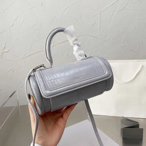 women designers bags shoulder bag luxurys crossbody handbags classic lady letters purse axillary bucket handbags friends gifts
women designers bags shoulder bag luxurys crossbody handbags classic lady letters purse axillary bucket handbags friends gifts