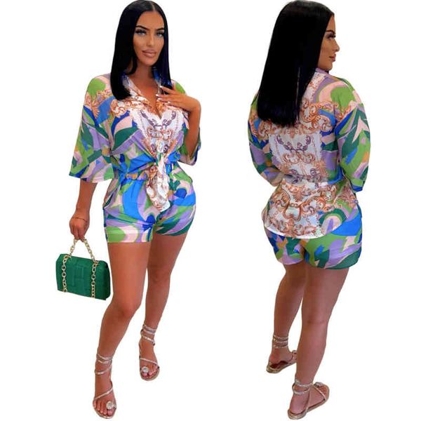 k7135 2022 summer ladies fashion casual suit printed shirt shorts resort style two-piece set, Gray
k7135 2022 summer ladies fashion casual suit printed shirt shorts resort style two-piece set, Gray
