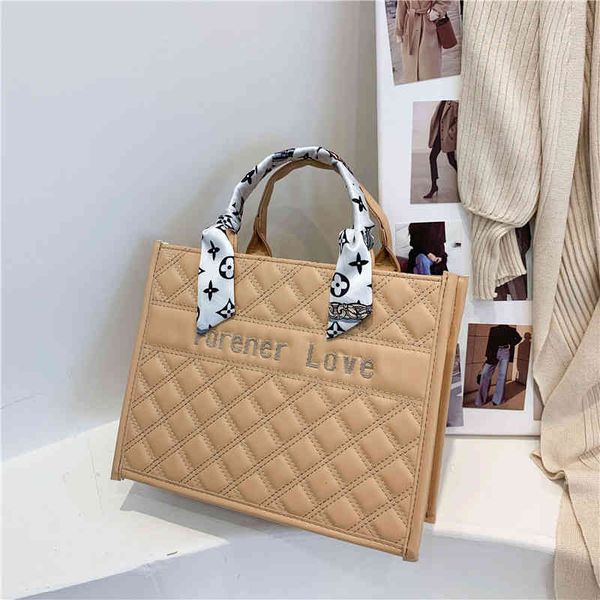 women's new small large capacity handbag fashion women fashion trend dinner bag factory outlet
women's new small large capacity handbag fashion women fashion trend dinner bag factory outlet