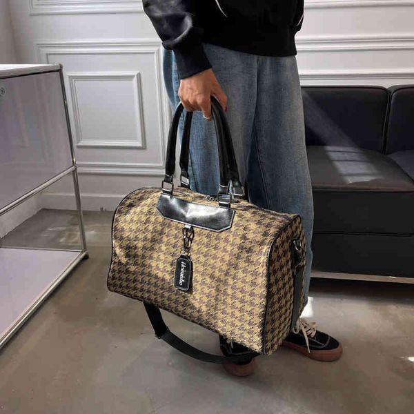 winter portable travel bag men's and women's simple sports fitness bag large capacity dry and wet separation luggage bag
winter portable travel bag men's and women's simple sports fitness bag large capacity dry and wet separation luggage bag