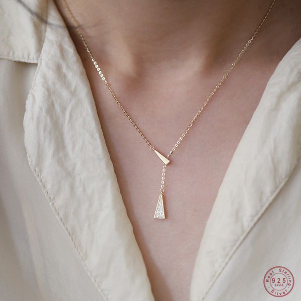 925 sterling silver creative triangle pendant clavicle chain necklace women adjustable fashion party plating 14k gold jewelry 220722
925 sterling silver creative triangle pendant clavicle chain necklace women adjustable fashion party plating 14k gold jewelry 220722