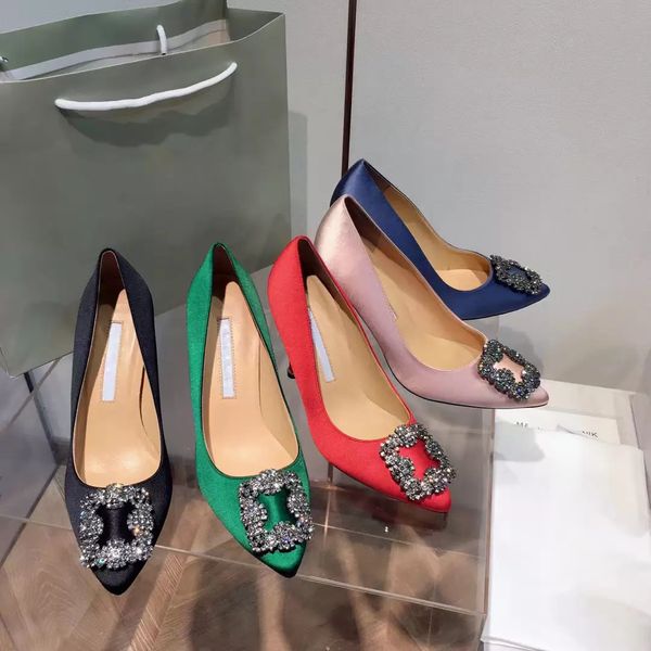 designer heels women shoes red glitter high heels pointed toes 3cm party wedding dress naked black shine genuine leather diamond
designer heels women shoes red glitter high heels pointed toes 3cm party wedding dress naked black shine genuine leather diamond