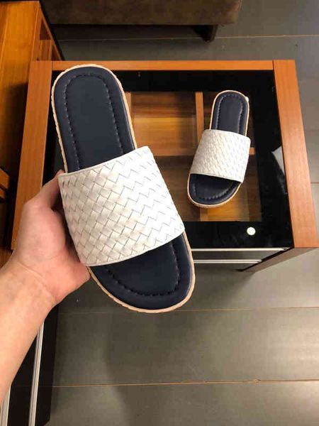 women's sandals men's casual flat sandals fashionable slippers black white cool and ventilated summer
women's sandals men's casual flat sandals fashionable slippers black white cool and ventilated summer