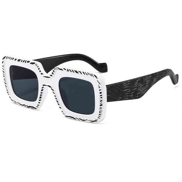new box sunglasses color men's and women's versatile personalized carved pattern pc brand designer luxury fashion sun glasses, White;black
new box sunglasses color men's and women's versatile personalized carved pattern pc brand designer luxury fashion sun glasses, White;black