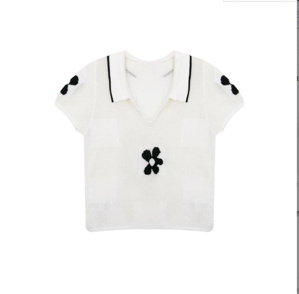 512 2022 summer pullover long sleeve lapel neck brand same style sweater plaid luxury womens clothes ruyi, White;black
512 2022 summer pullover long sleeve lapel neck brand same style sweater plaid luxury womens clothes ruyi, White;black