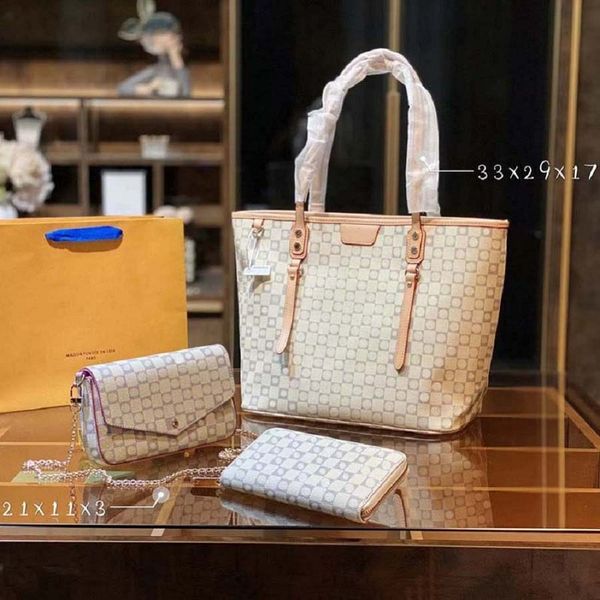 designer fashion woman shoulder bags three-piece totes handbag genuine leather classic pattern design super large capacity gifts brand004
designer fashion woman shoulder bags three-piece totes handbag genuine leather classic pattern design super large capacity gifts brand004
