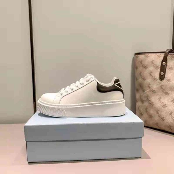 dress shoes p family thick soled small white shoes high sports women's board simple casual versatile flat sole single h2u7, Black
dress shoes p family thick soled small white shoes high sports women's board simple casual versatile flat sole single h2u7, Black