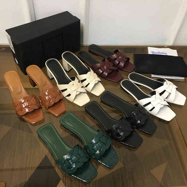2022 slippers women's thick heels wear a line edge sandals crocodile pattern square head slippers goods, Black
2022 slippers women's thick heels wear a line edge sandals crocodile pattern square head slippers goods, Black